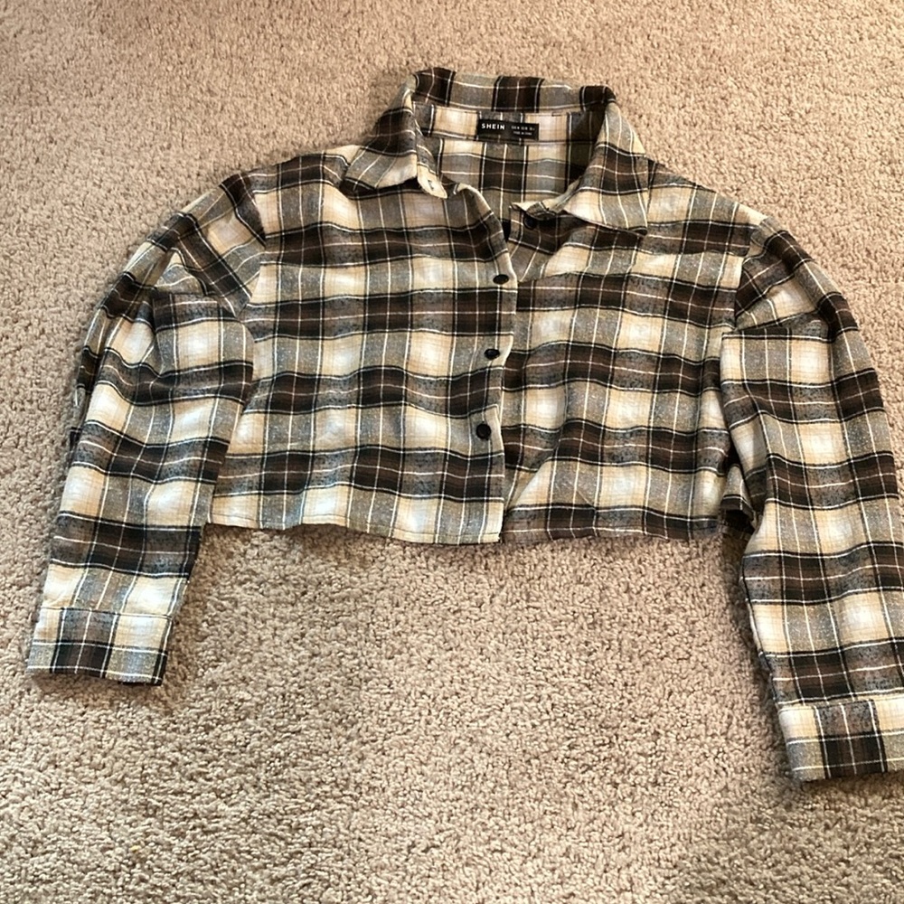 ❤️3 for $10❤️ Cropped Flannel